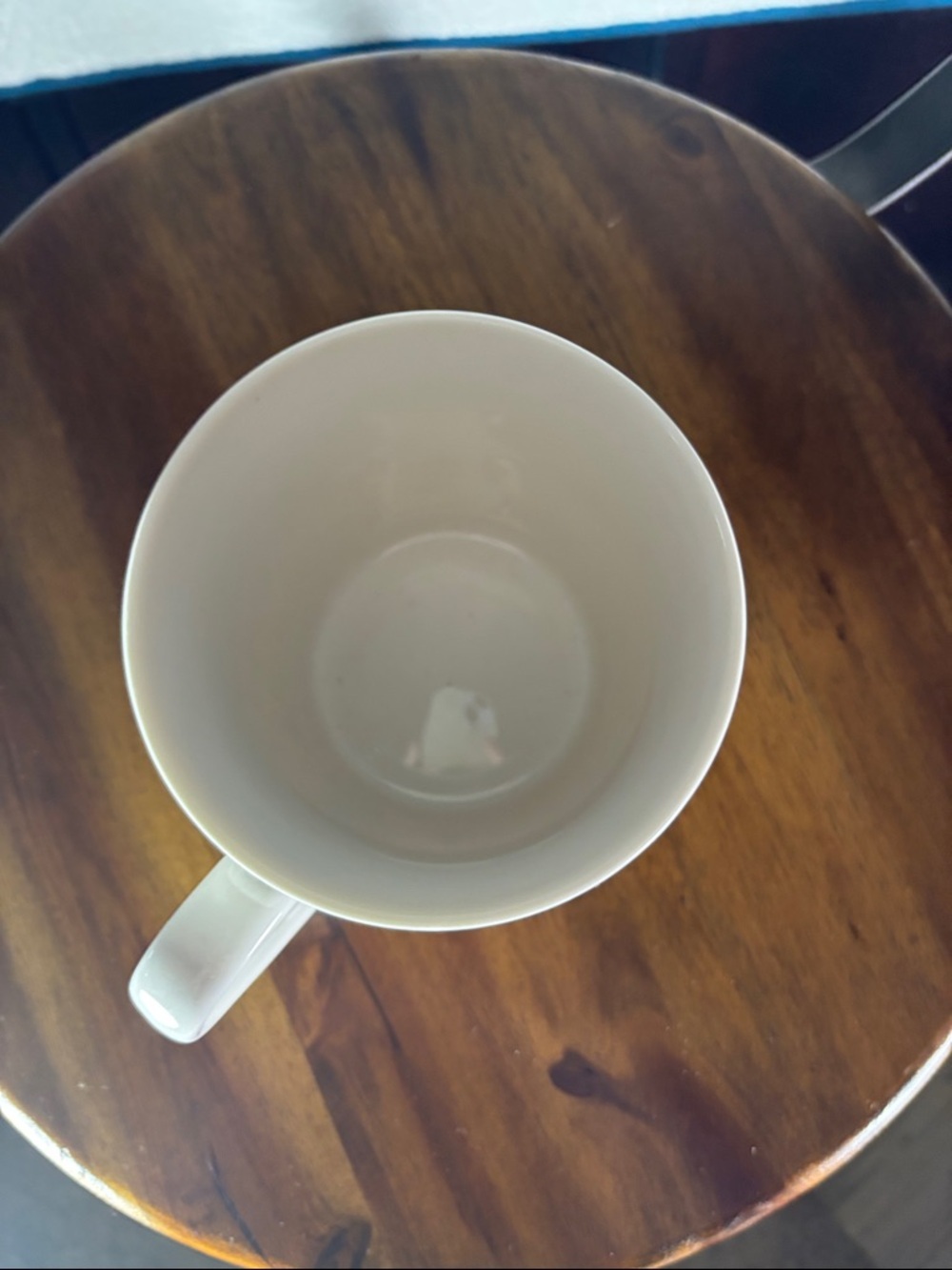 Starbucks White Mug with Red and Green Triangle Motif Christmas Coffee - Picture 4 of 5